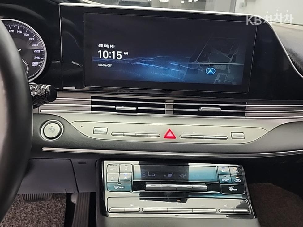 Хюндай The New (фейслифт) Grandeur (Azera) Хибрид2.4 Premium - 10