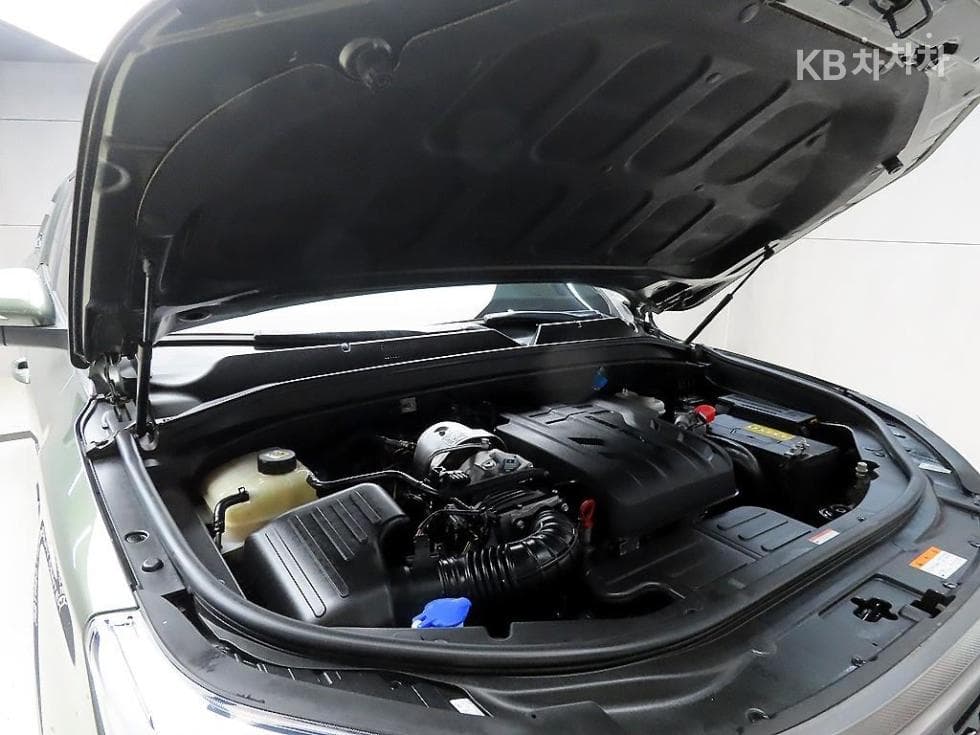 КейДжи Мобилити The New (фейслифт) Rexton 스포츠2.2 2WD Престиж - 19