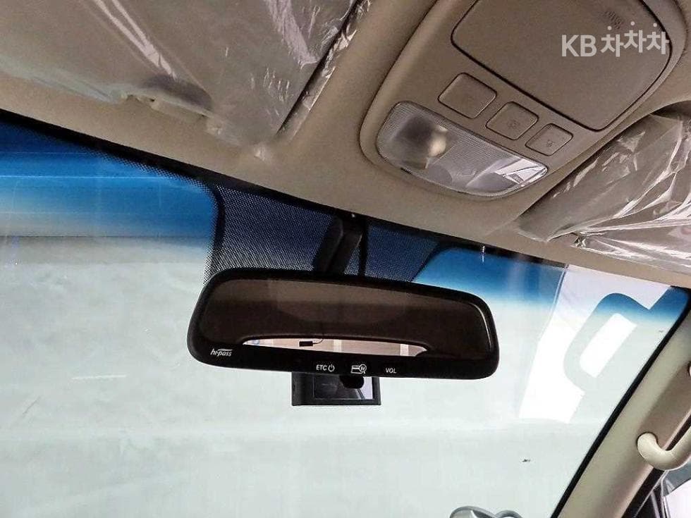 Хюндай Porter 2Удължено междуосие Двойна Кабина CRDi Premium - 17