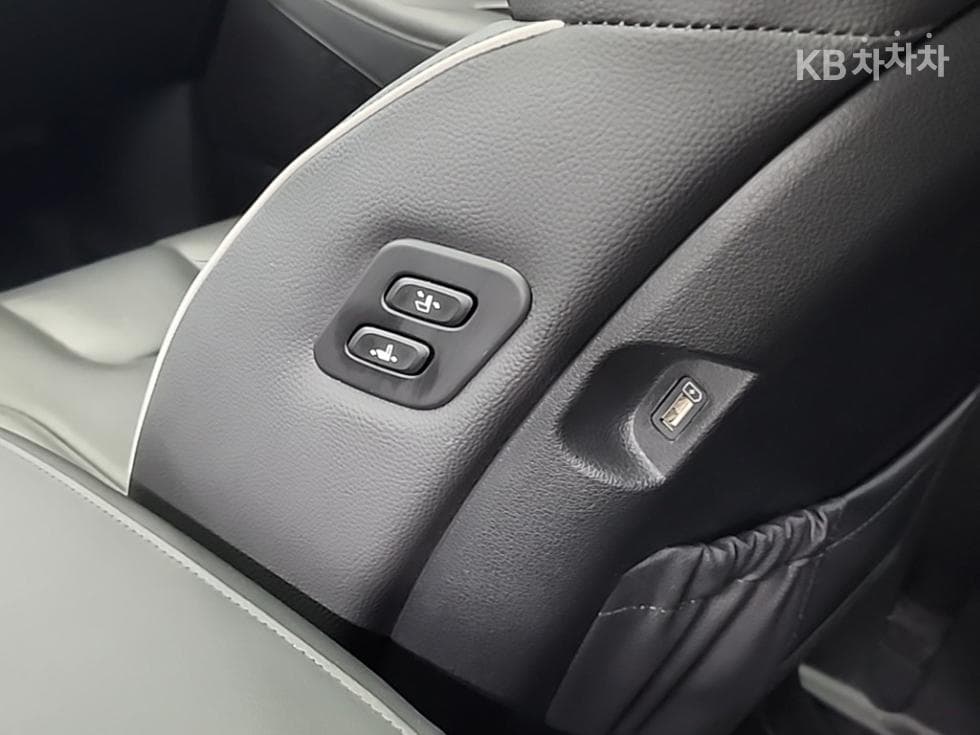 Hyundai Palisade3.8 Gasoline 7-seater (Limousine) AWD Prestige - 13