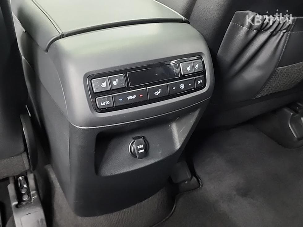 Hyundai Palisade3.8 Gasoline 7-seater (Limousine) AWD Prestige - 14