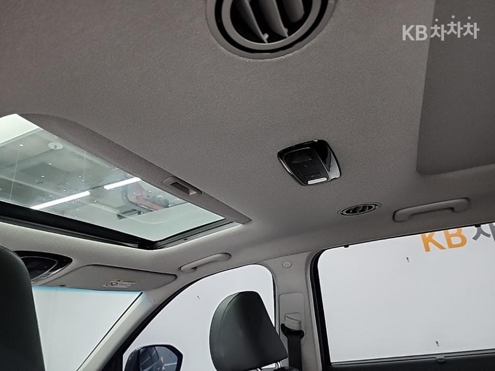 Hyundai Palisade3.8 Gasoline 7-seater (Limousine) AWD Prestige - 15