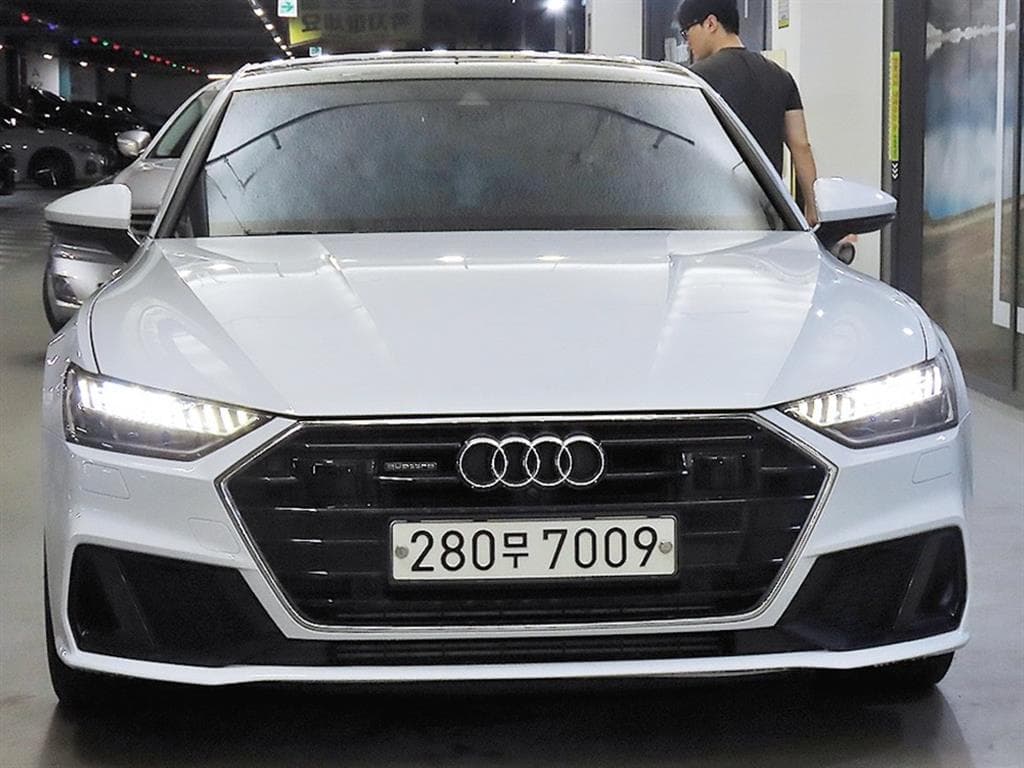 Ауди A7(4K8)55 TFSI Quattro Premium - 2
