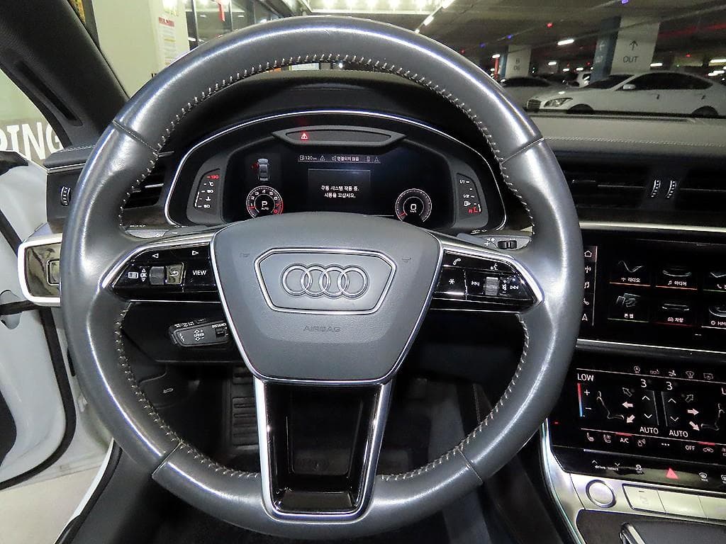 Ауди A7(4K8)55 TFSI Quattro Premium - 8