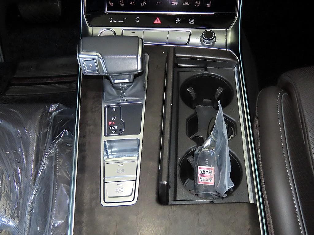 Ауди A7(4K8)55 TFSI Quattro Premium - 12