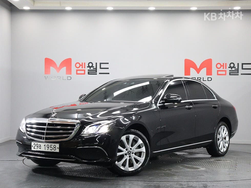 Mercedes-Benz E-Клас (W213) E300 4Matic Exclusive - Image 1