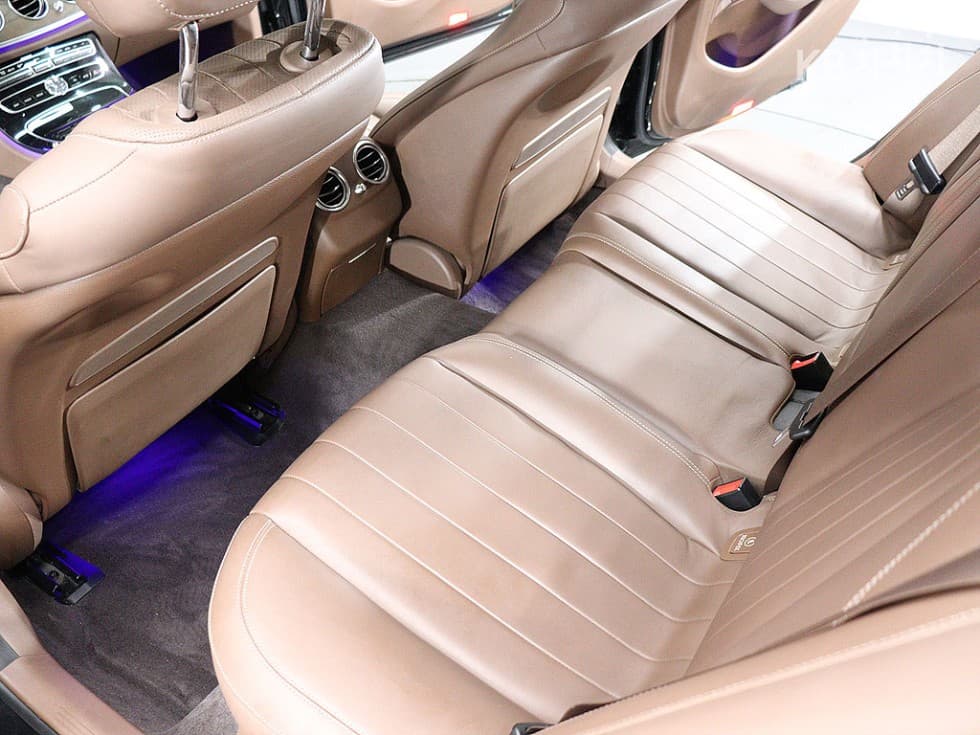 Mercedes-Benz E-Клас (W213)E300 4Matic Exclusive - 15