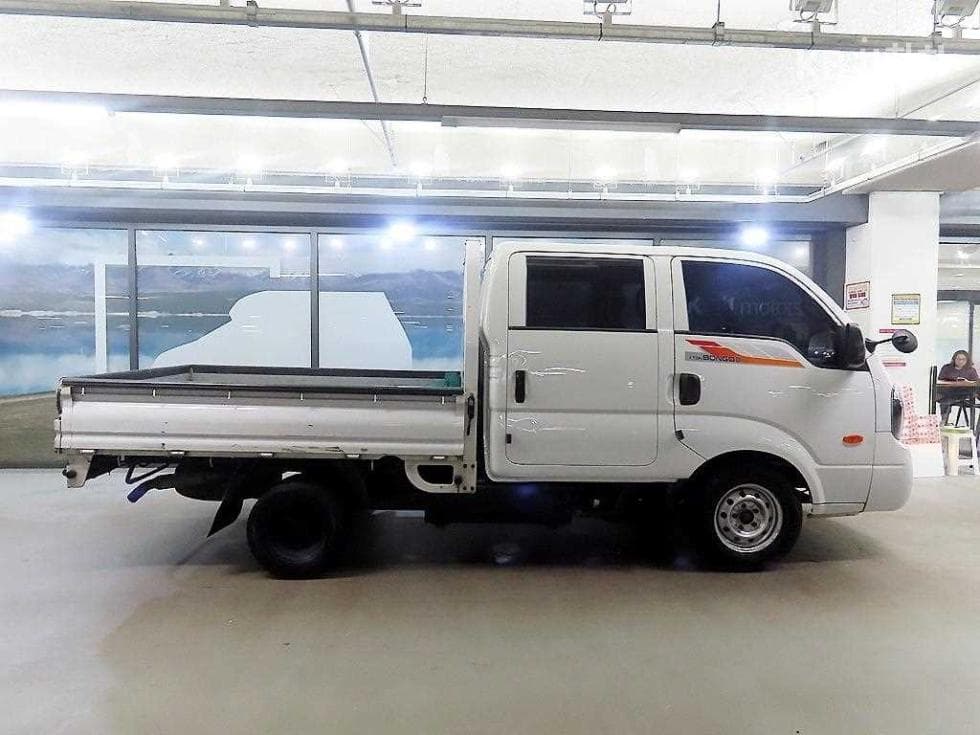Киа Бонго 3 (лек)1 тон Удължено междуосие Двойна Кабина CRDi Limited - 3