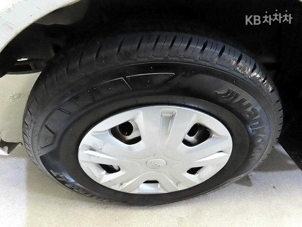 Киа Бонго 3 (лек)1 тон Удължено междуосие Двойна Кабина CRDi Limited - 17