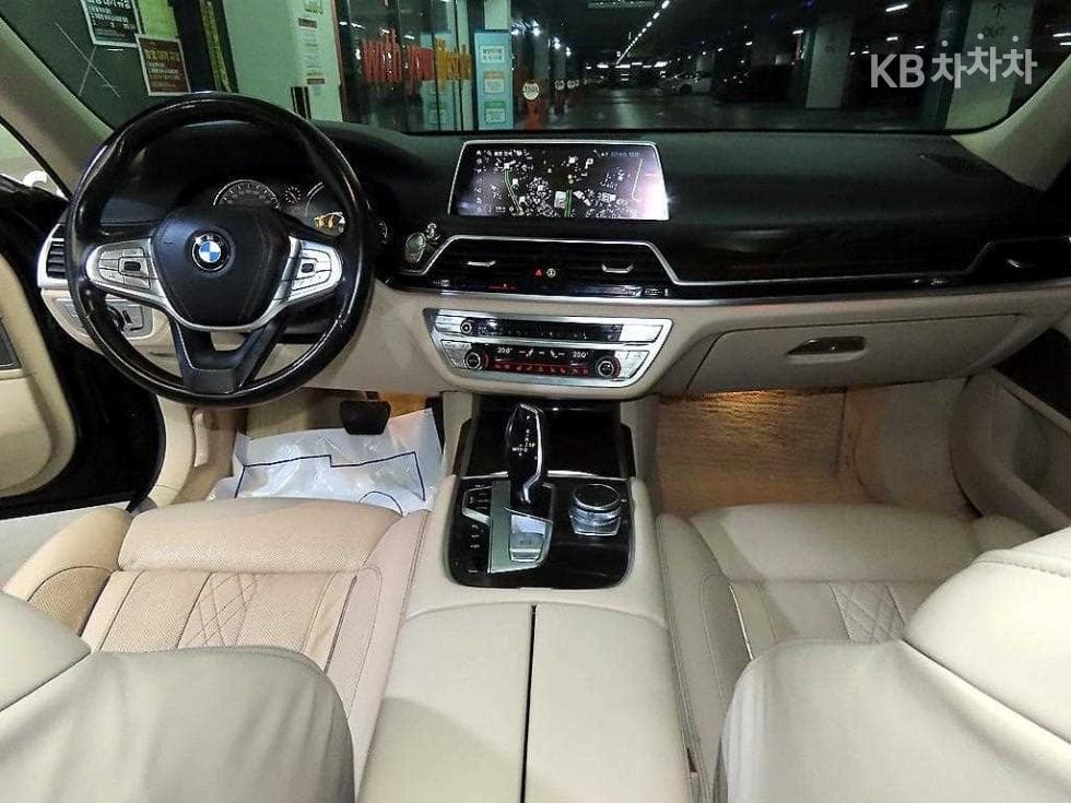 BMW 7시리즈 (G11)730d xDrive Стандартен - 10
