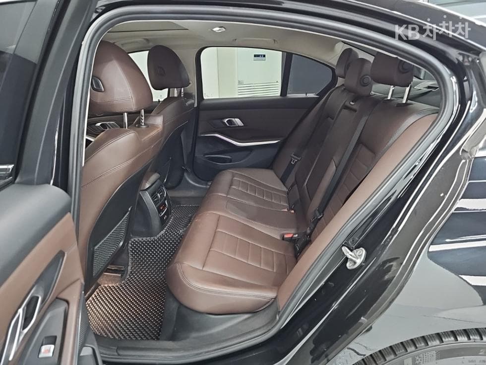 BMW 3 Серия (G20)320i Luxury - 12