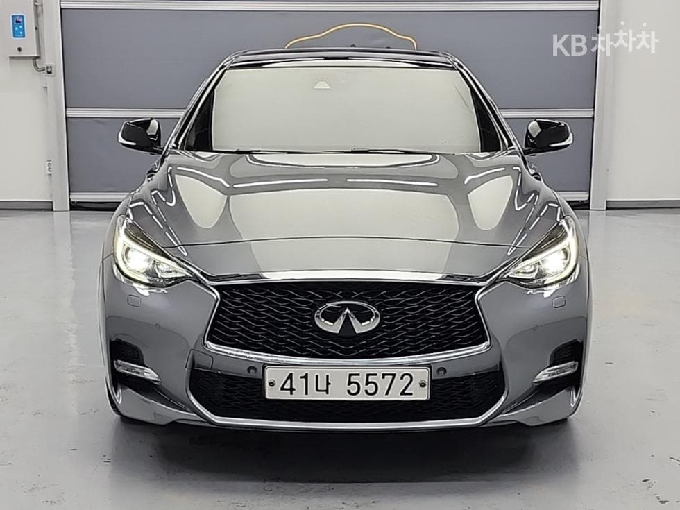 Местен피니티 Q302.0t Premium - 2
