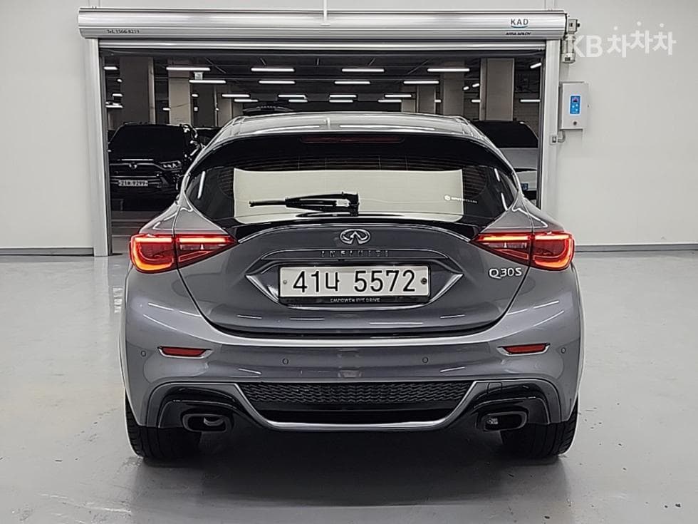 Местен피니티 Q302.0t Premium - 3