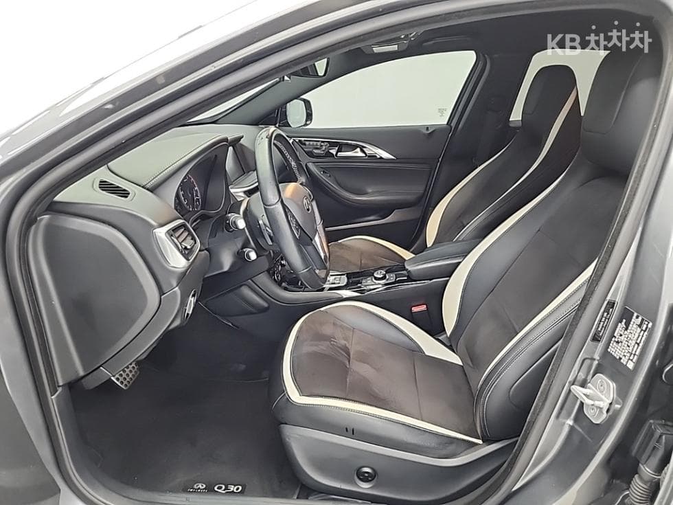Местен피니티 Q302.0t Premium - 12