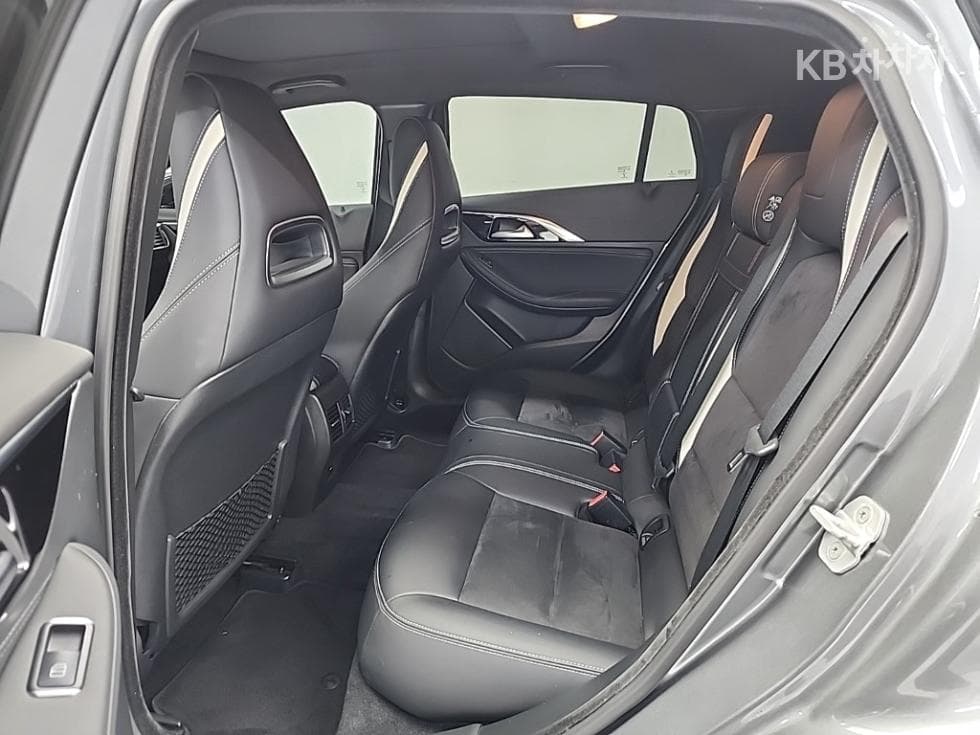 Местен피니티 Q302.0t Premium - 13