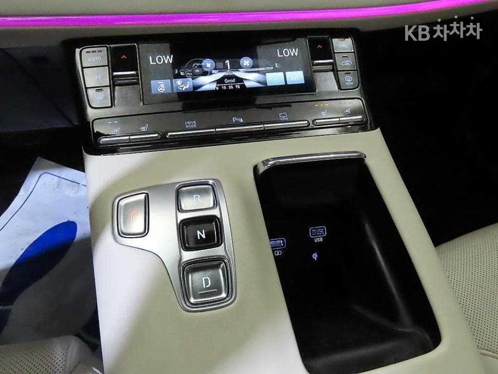 Хюндай The New (фейслифт) Grandeur (Azera)2.5 Le Blanc - 12