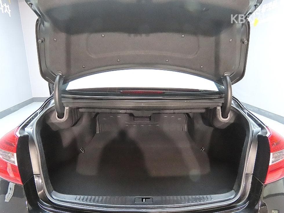 Хюндай ДженезисBH330 PREMIUM Стандартен - 19