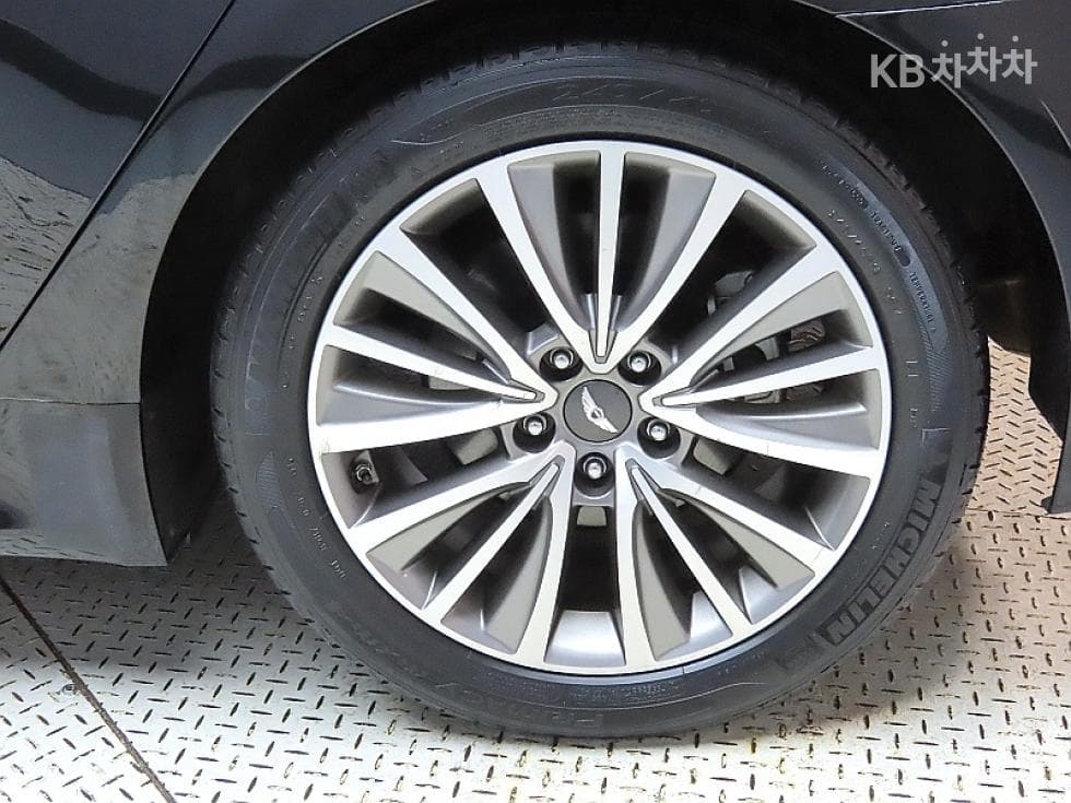 Хюндай ДженезисBH330 PREMIUM Стандартен - 20