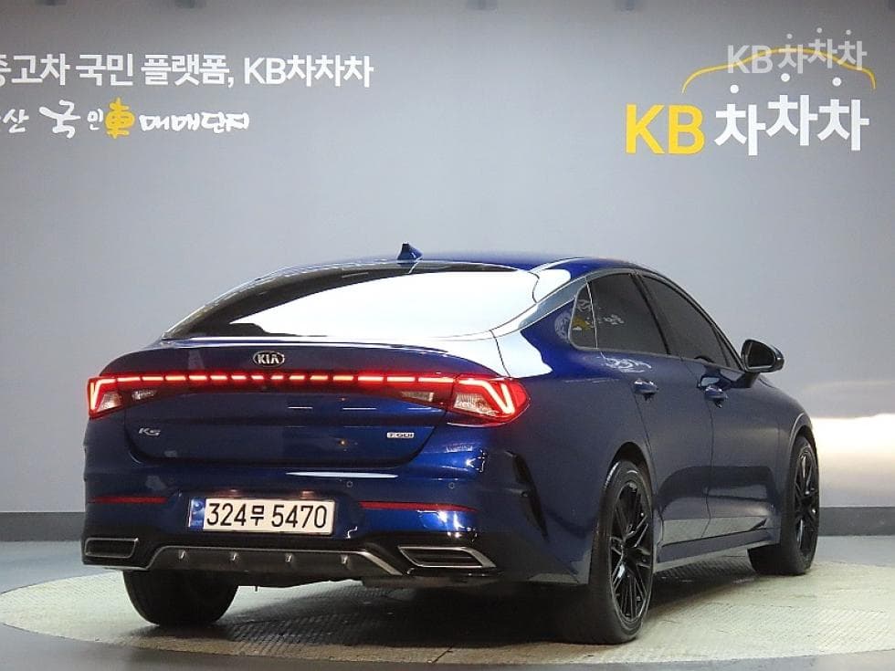 Киа K5 3-토 поколение1.6 Бензин Турбо Signature - 2
