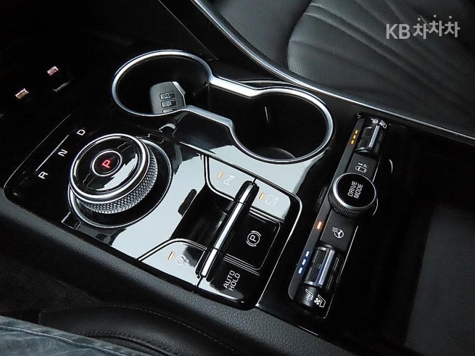 Киа K5 3-토 поколение1.6 Бензин Турбо Signature - 9