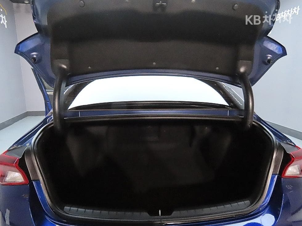 Киа K5 3-토 поколение1.6 Бензин Турбо Signature - 19