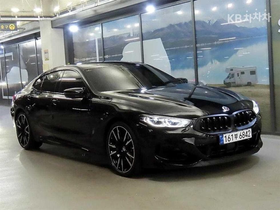 BMW 8시리즈 (G15) M850i xDrive Gran Coupe Стандартен - Image 1