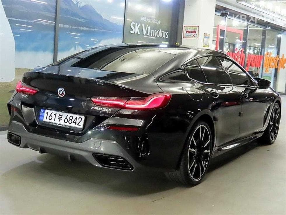 BMW 8시리즈 (G15)M850i xDrive Gran Coupe Стандартен - 4