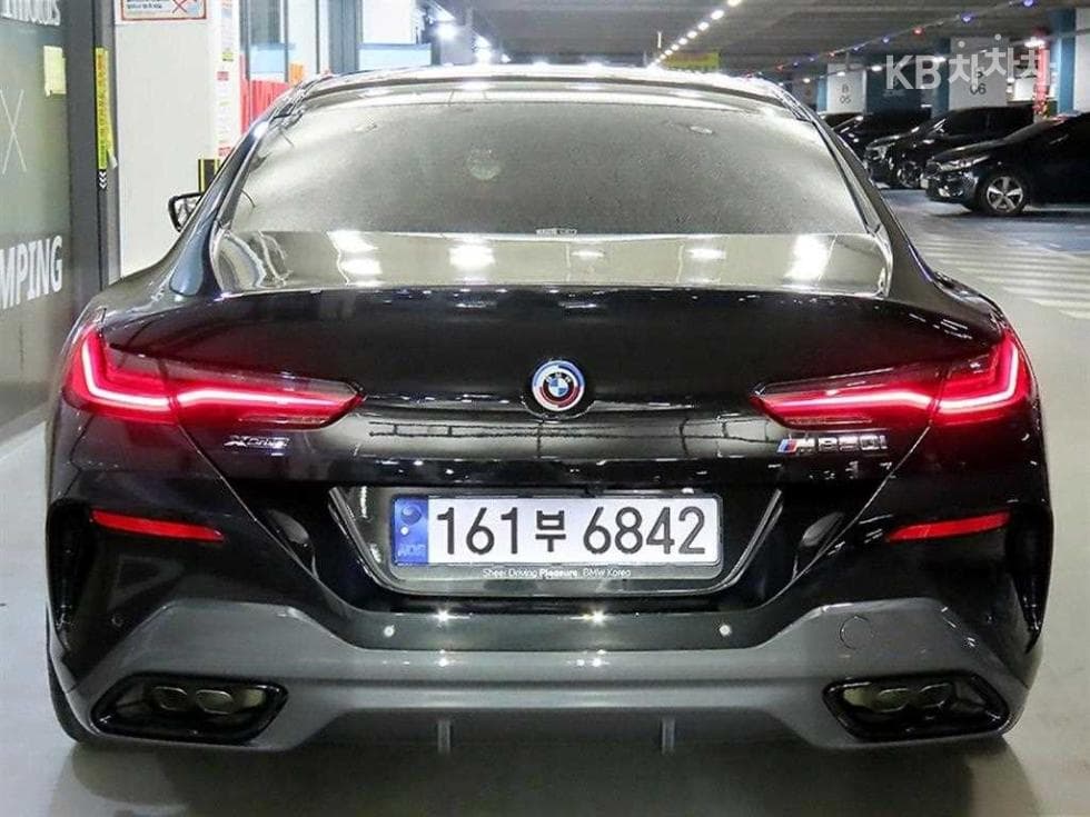 BMW 8시리즈 (G15)M850i xDrive Gran Coupe Стандартен - 5