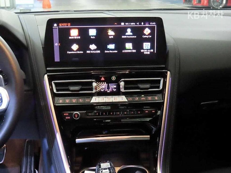 BMW 8시리즈 (G15)M850i xDrive Gran Coupe Стандартен - 11
