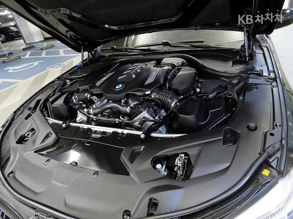BMW 8시리즈 (G15)M850i xDrive Gran Coupe Стандартен - 19