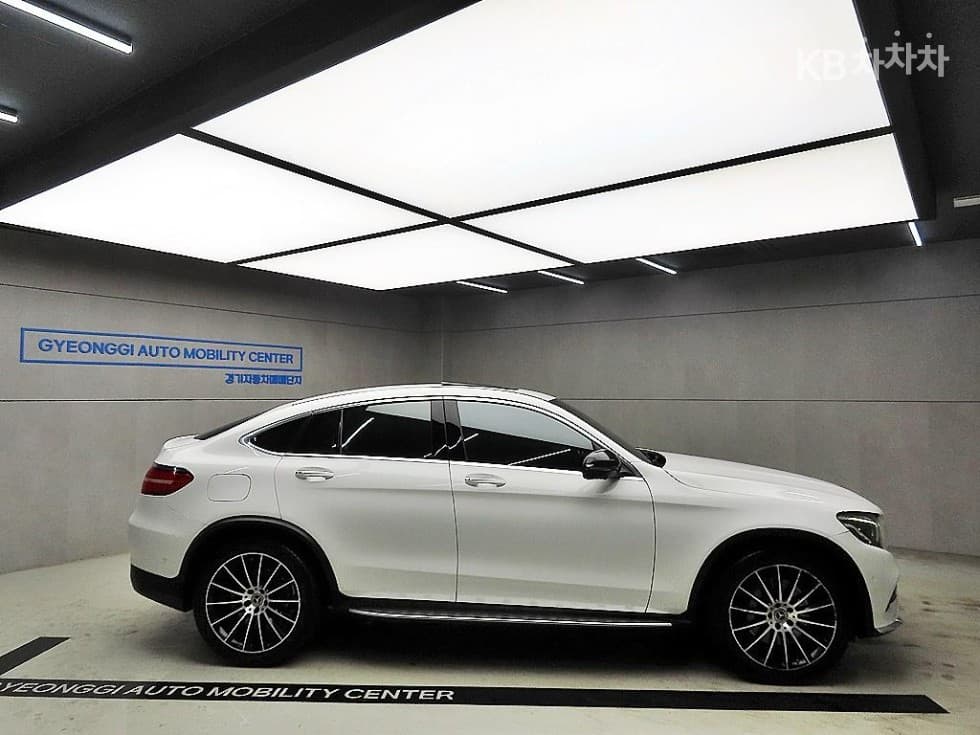 Mercedes-Benz GLC(X253)220 d 4Matic COUPE Premium - 2