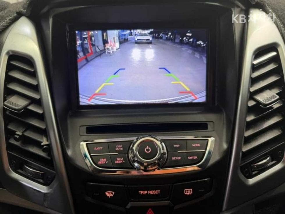 КейДжи Мобилити Нов코란도 C2.0 CVS 2WD Висок клас - 11