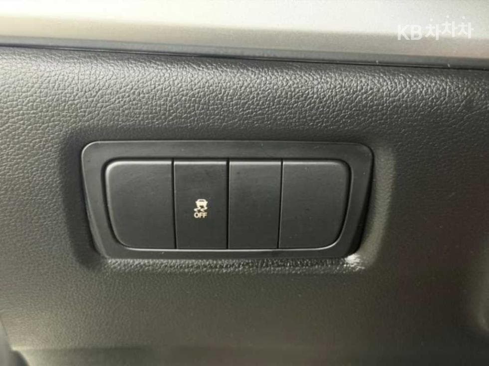 КейДжи Мобилити Нов코란도 C2.0 CVS 2WD Висок клас - 16