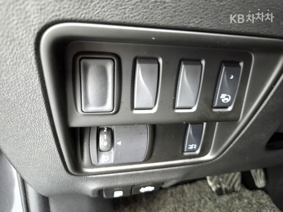 Рено Корея Нов QM62.0 GDe 2WD RE - 20