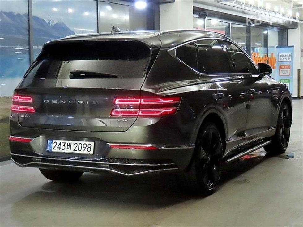 Genesis GV802.5 Turbo Gasoline AWD - 4