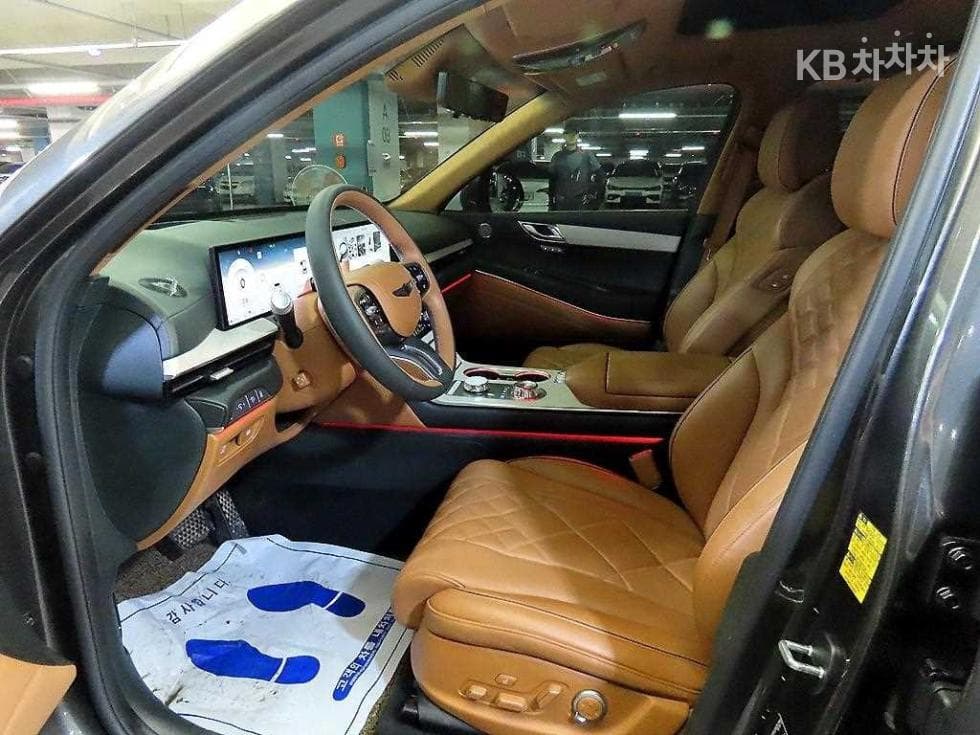 Genesis GV802.5 Turbo Gasoline AWD - 6