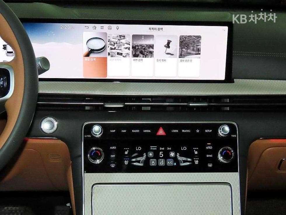 Genesis GV802.5 Turbo Gasoline AWD - 11