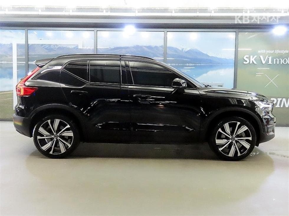 Volvo XC40 RechargeTwin Ultimate Стандартен - 3