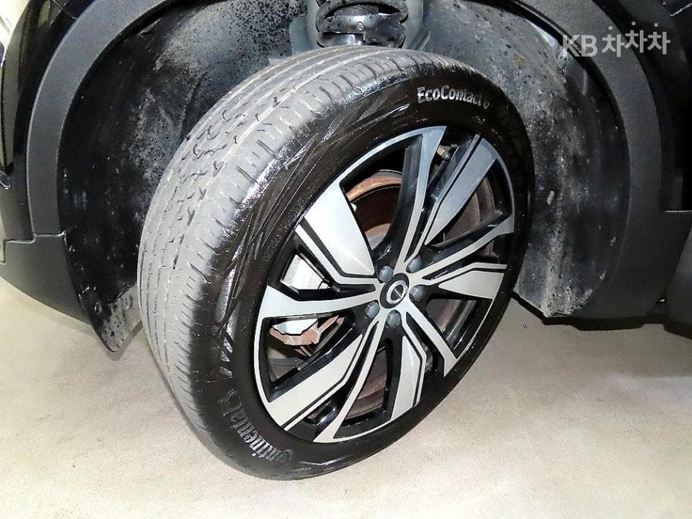 Volvo XC40 RechargeTwin Ultimate Стандартен - 20
