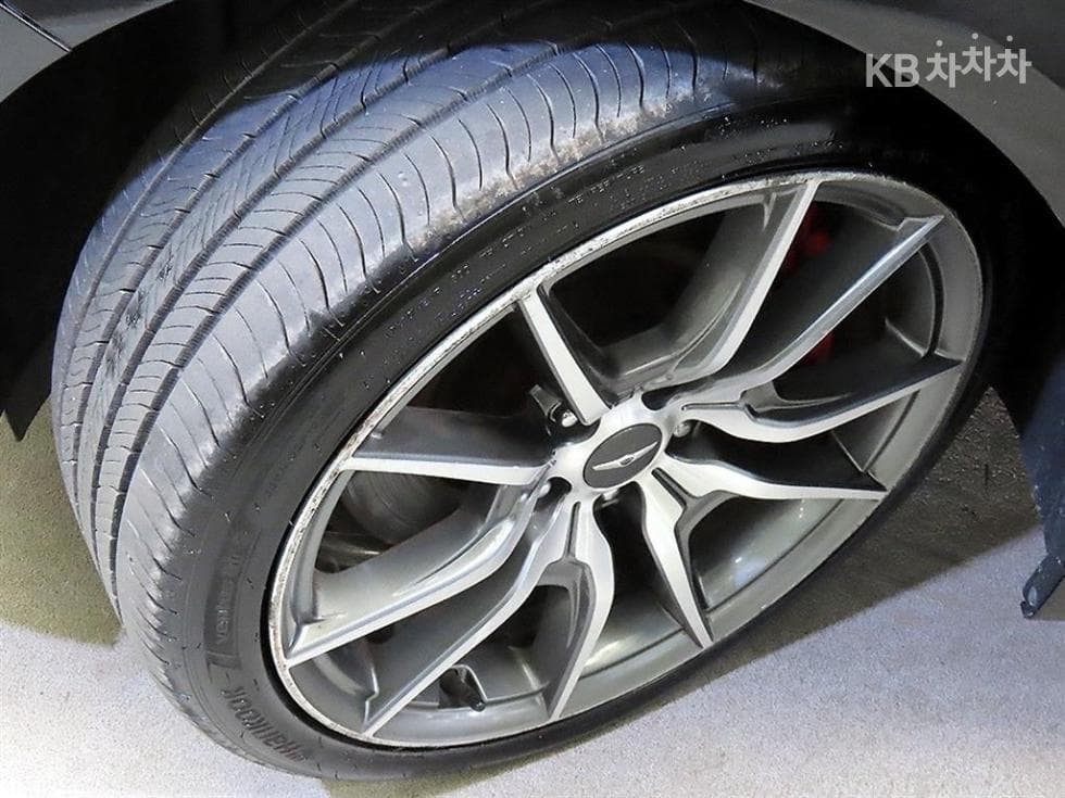 Дженезис G702.0T AWD Sport Package - 20