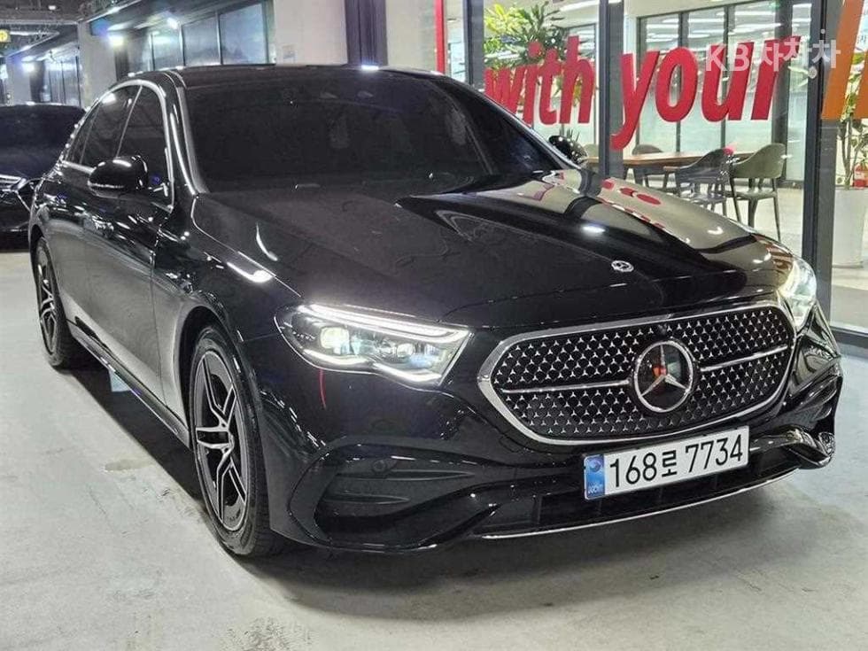 Mercedes-Benz E-클래스 (W214) E300 4MATIC Exclusive - Image 1