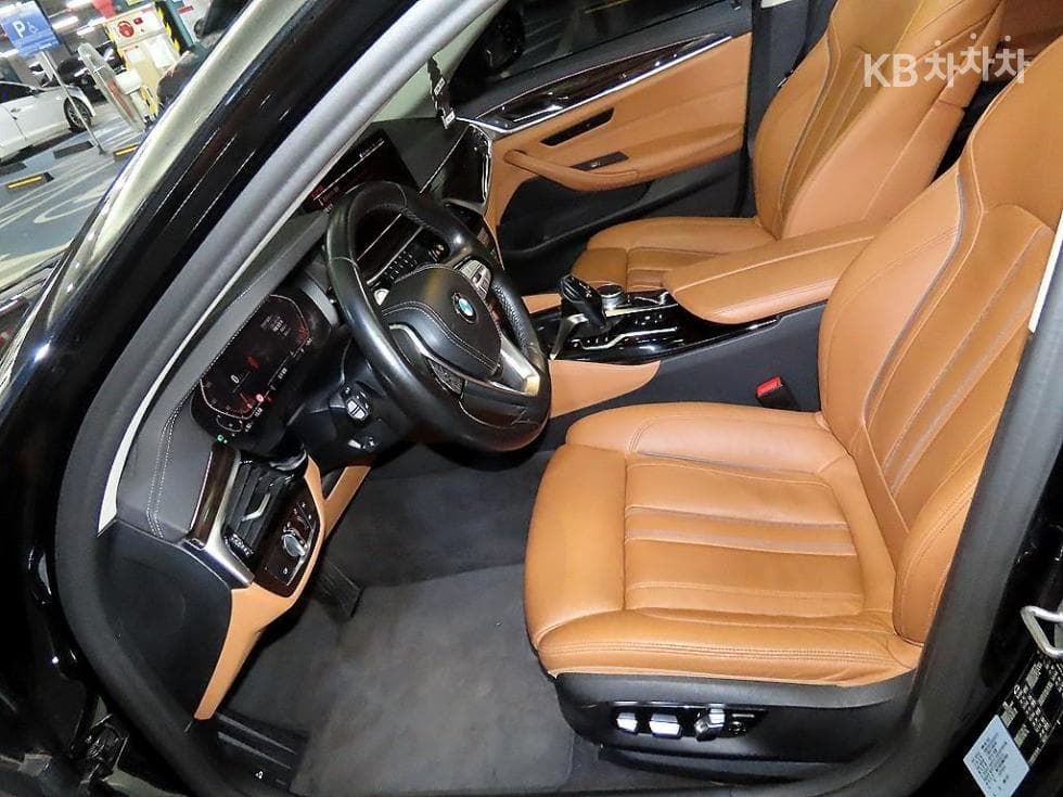 BMW 올Нов5 Серия (G30)520i Luxury - 6