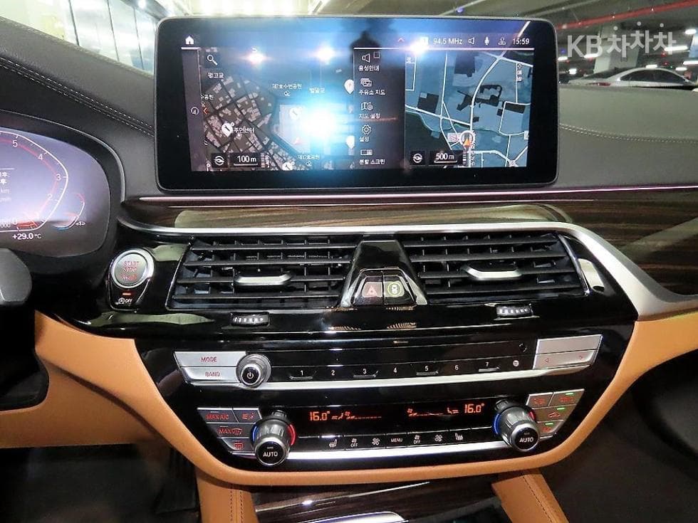 BMW 올Нов5 Серия (G30)520i Luxury - 11