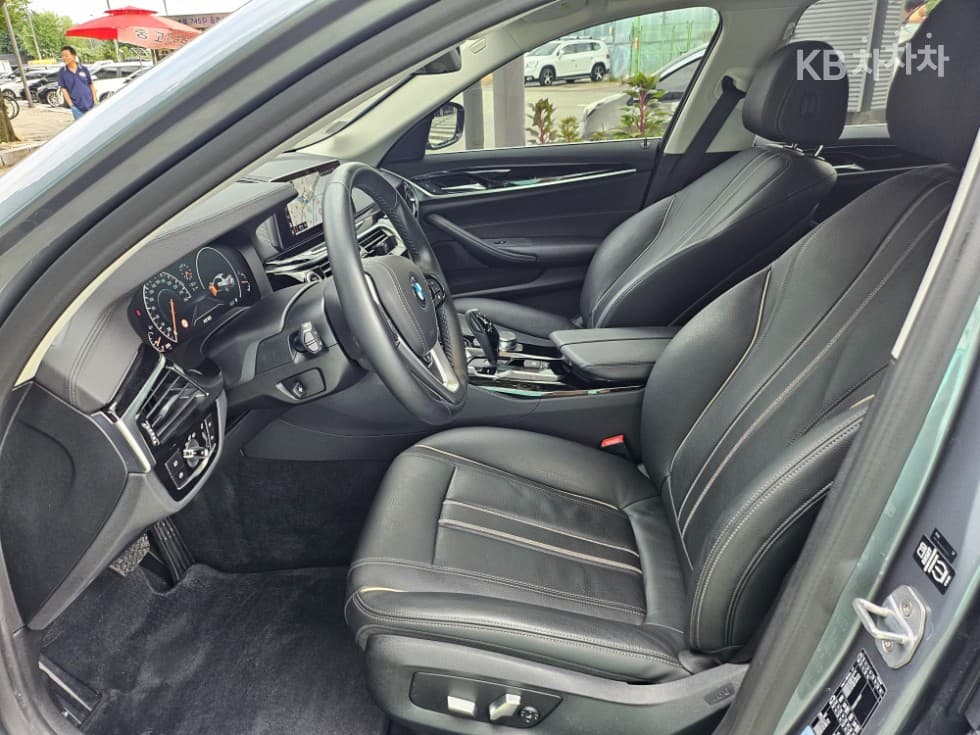 BMW 올Нов5 Серия (G30)520i Luxury - 9