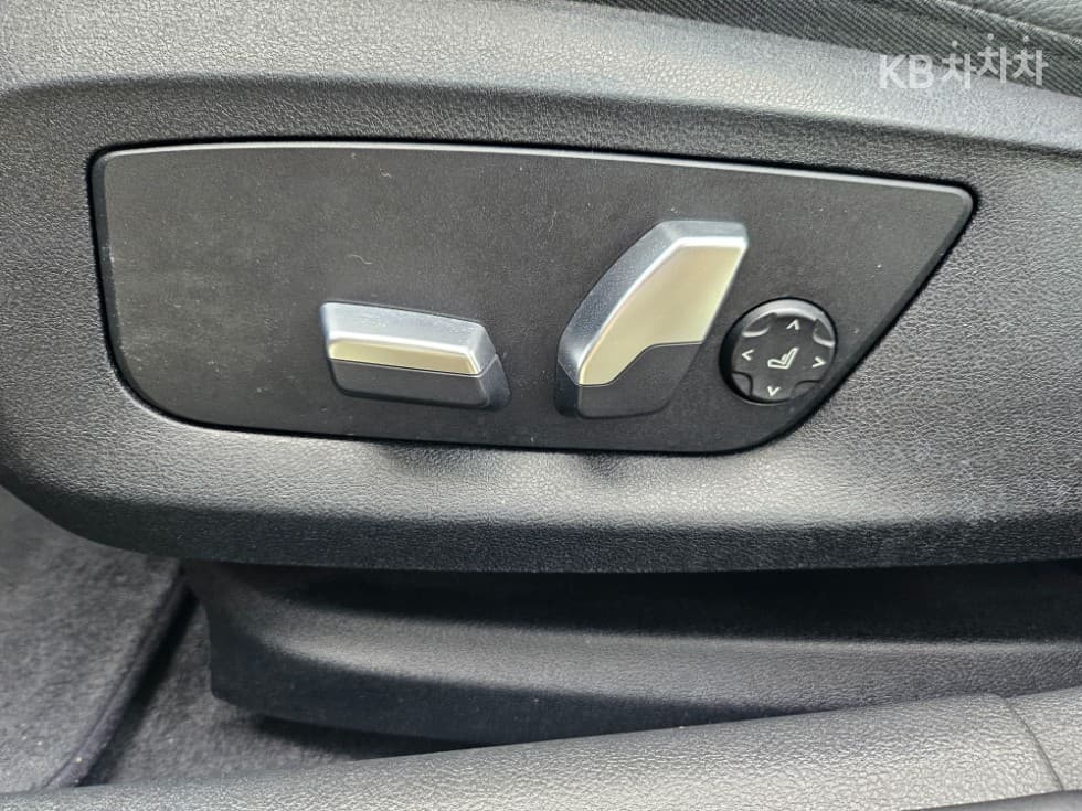 BMW 올Нов5 Серия (G30)520i Luxury - 13