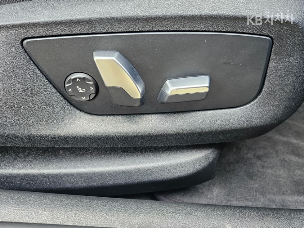 BMW 올Нов5 Серия (G30)520i Luxury - 14