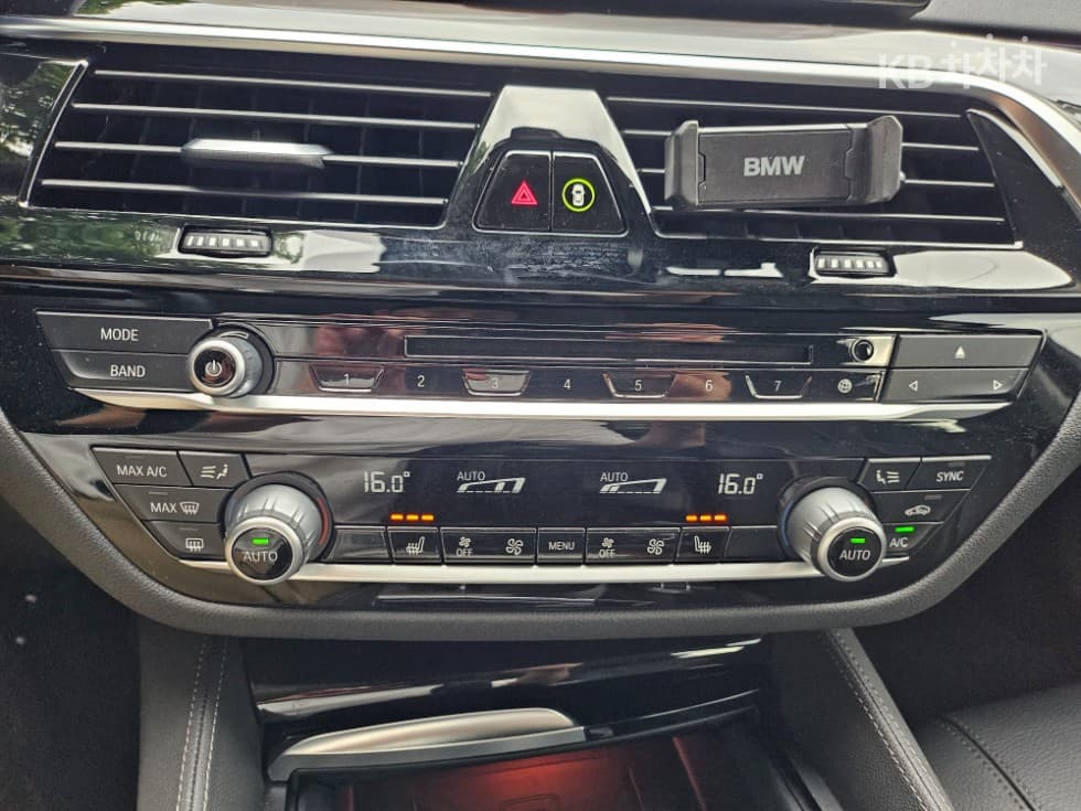 BMW 올Нов5 Серия (G30)520i Luxury - 21