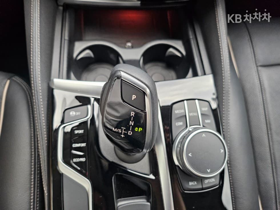 BMW 올Нов5 Серия (G30)520i Luxury - 23