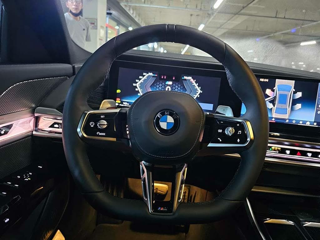 BMW 7시리즈(G70)740i xDrive M Sport - 12