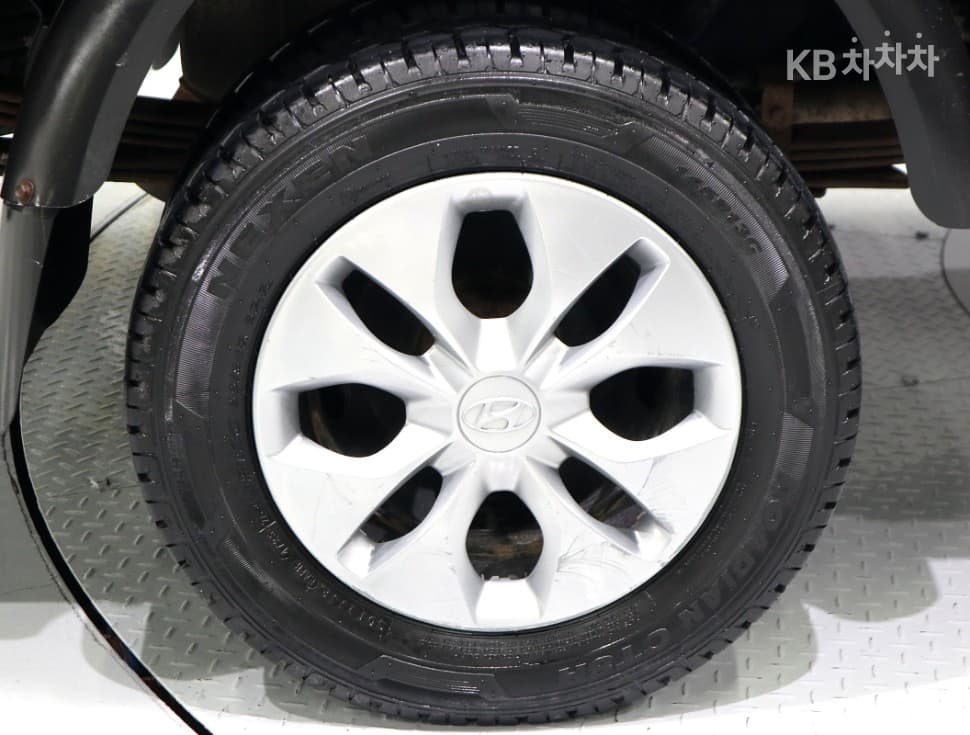 Хюндай Porter 2Удължено междуосие Super Cab CRDi Premium - 16